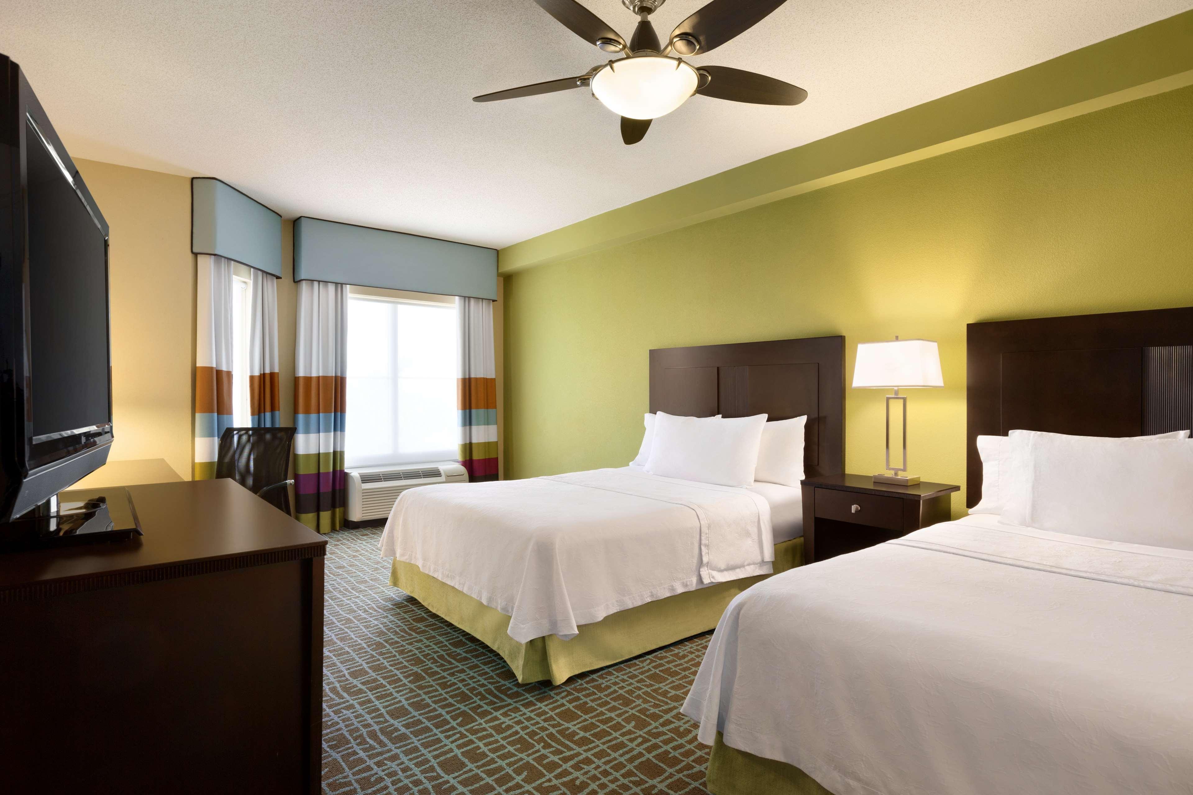 โฮมวู้ด สวีทส์ ฟอร์ท ไมเยอร์ แอร์พอร์ต Hotel ฟอร์ตไมเยอร์ ภายนอก รูปภาพ