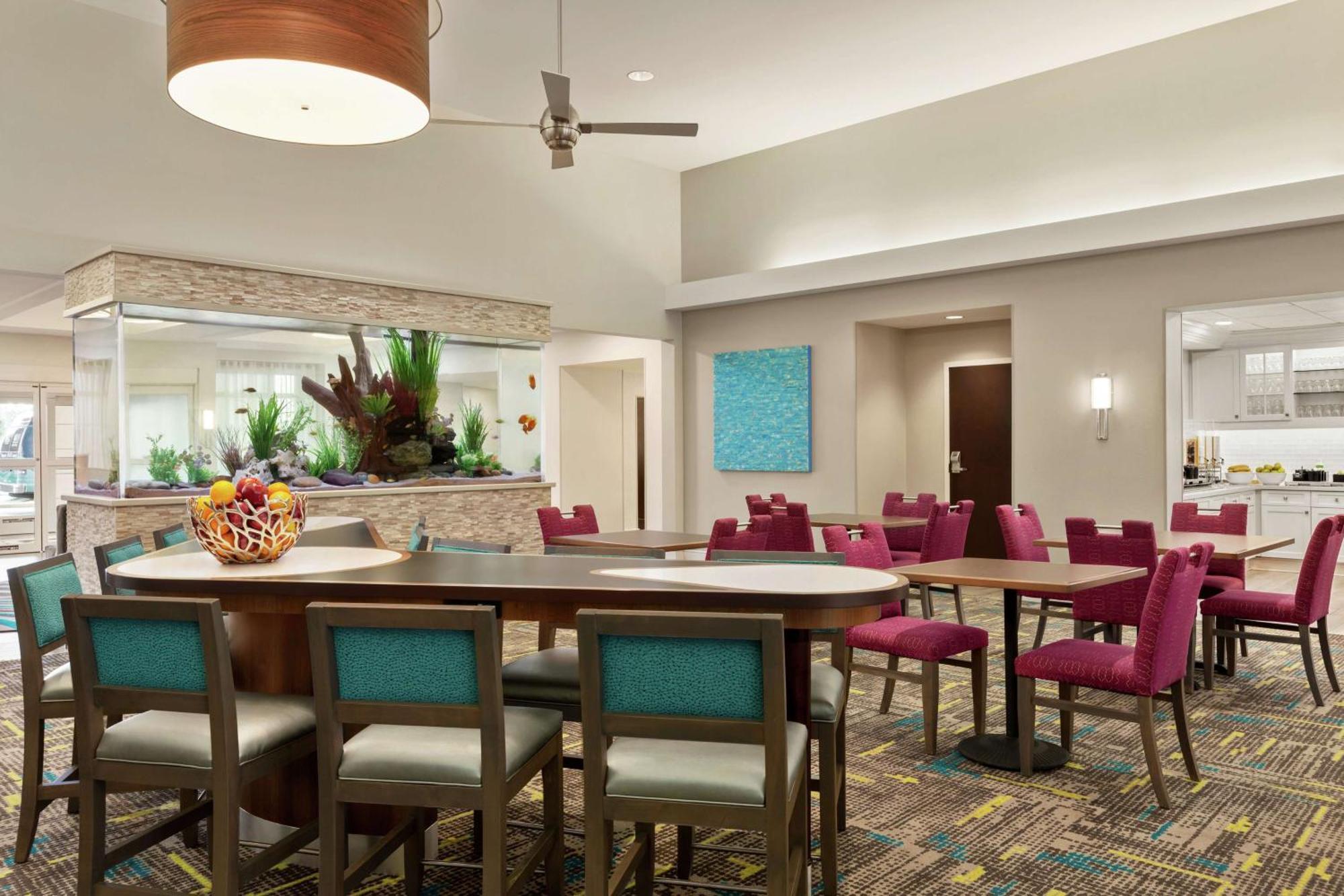 โฮมวู้ด สวีทส์ ฟอร์ท ไมเยอร์ แอร์พอร์ต Hotel ฟอร์ตไมเยอร์ ภายนอก รูปภาพ
