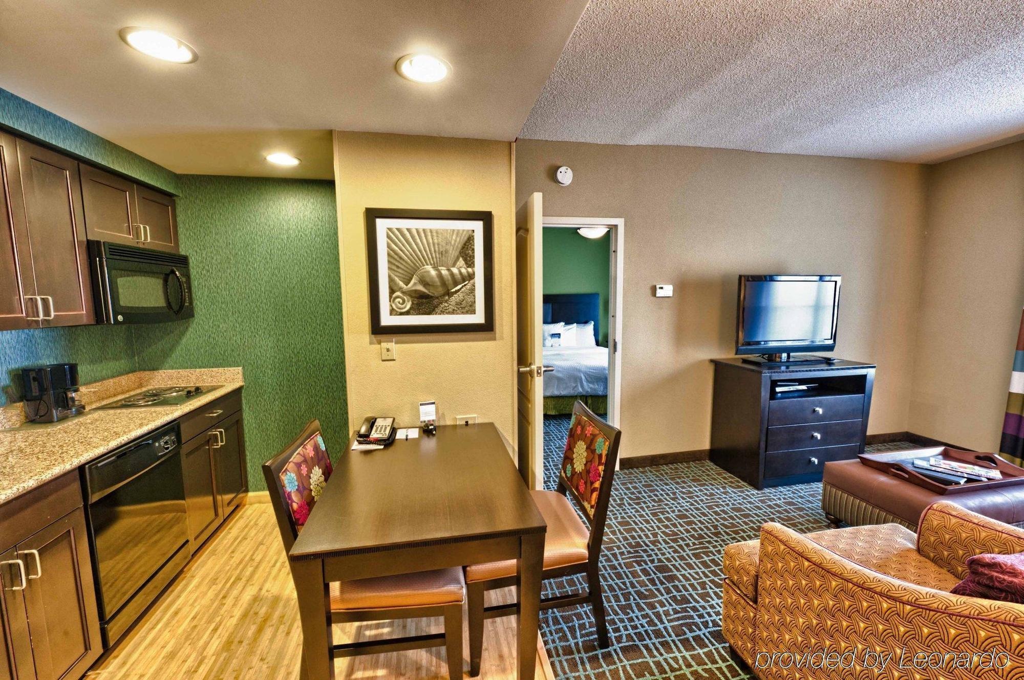 โฮมวู้ด สวีทส์ ฟอร์ท ไมเยอร์ แอร์พอร์ต Hotel ฟอร์ตไมเยอร์ ห้อง รูปภาพ