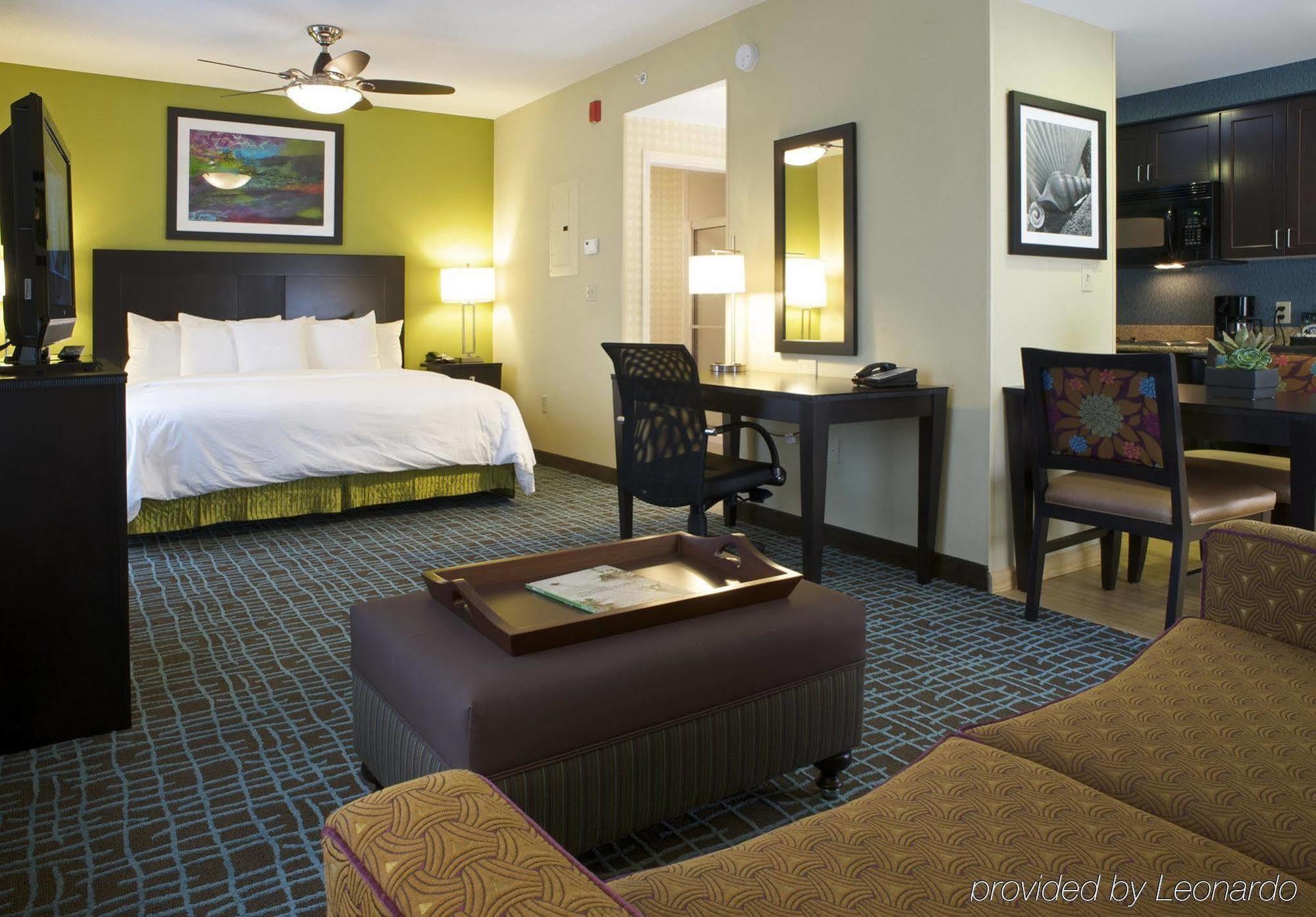 โฮมวู้ด สวีทส์ ฟอร์ท ไมเยอร์ แอร์พอร์ต Hotel ฟอร์ตไมเยอร์ ห้อง รูปภาพ